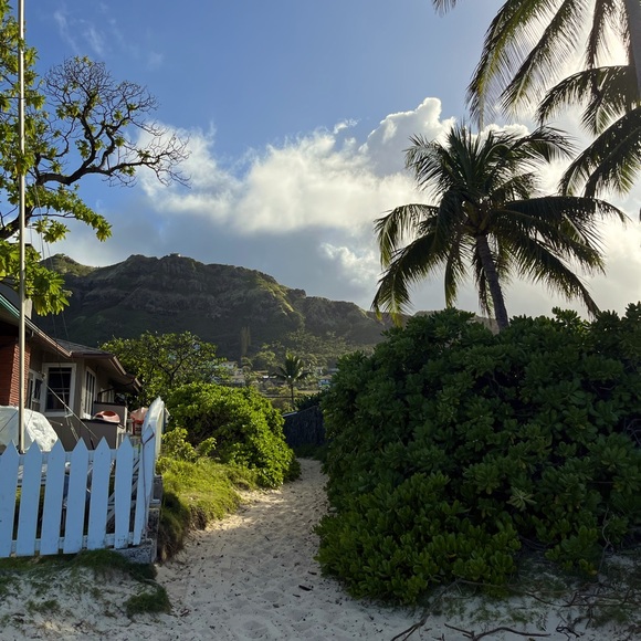 Meet your Posher, Sarah - Picture 1 of 1